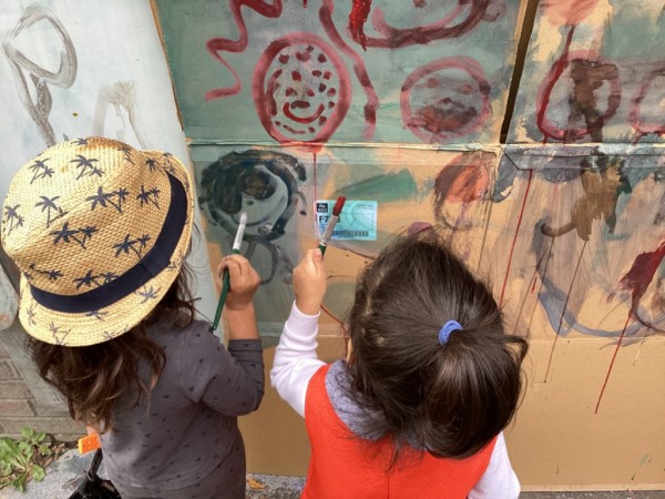 photo alternative text...